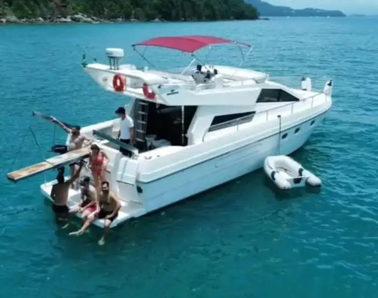 passeios-privados-lanchas-privadas-sofisticadas1